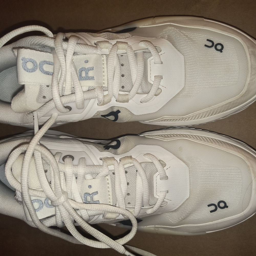 On Roger Pro 2 Size 9